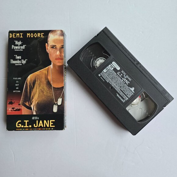 G.I. Jane VHS Demi Moore Action Drama Movie 1997 Ridley Scott Film - Picture 2 of 16